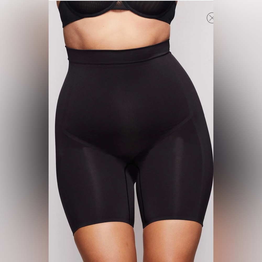 Skims sculpting shorts